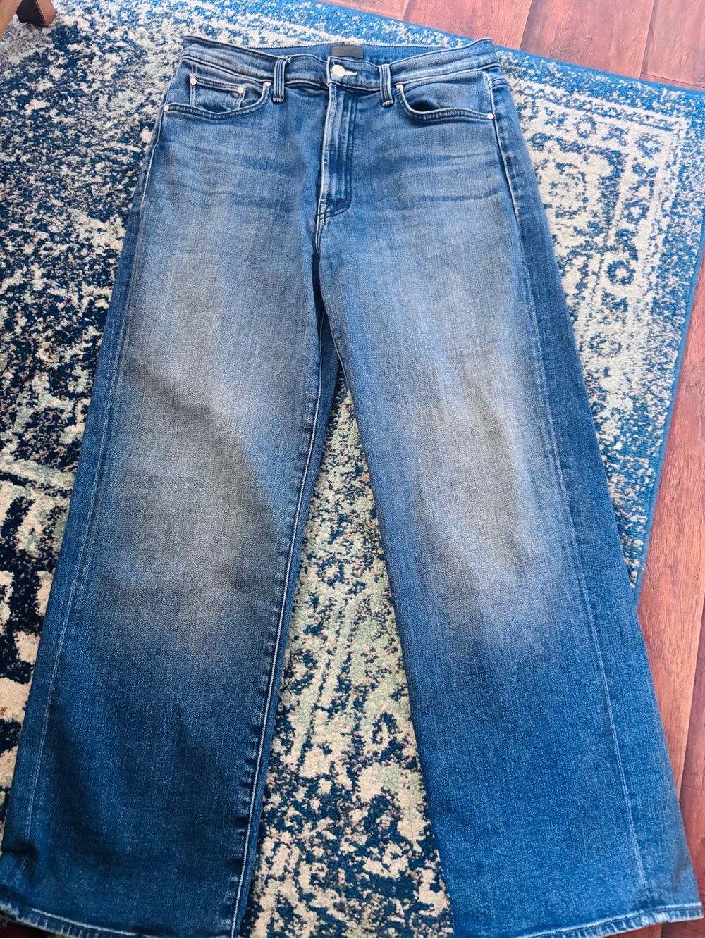 MOTHER Wide-Leg Jeans in Medium Blue Fade